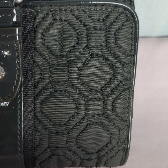 Vera Bradley Gray Quilted Organizer Wallet Magnetic Snap Closure - Picture 2 of 15